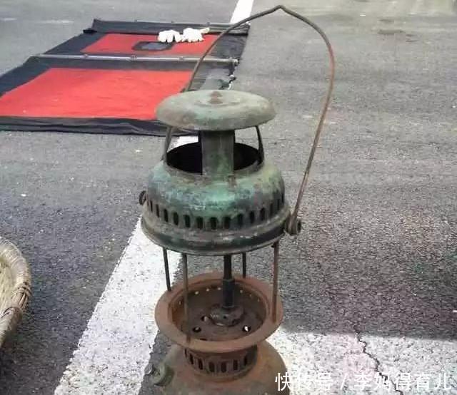  古玩市场@农村这些不起眼的老物件,农民没在意