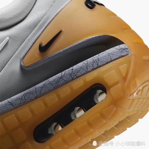  『双跑鞋』Nike Adapt和Air Max的创新融合，手机互联跑鞋！