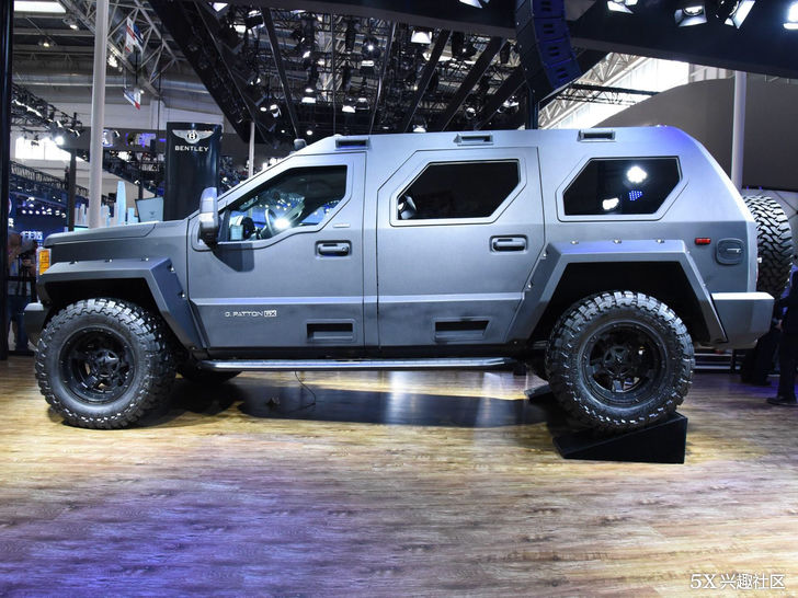 400多万的“陆地坦克”两年贬值一半!网友:还有防毒气系统?