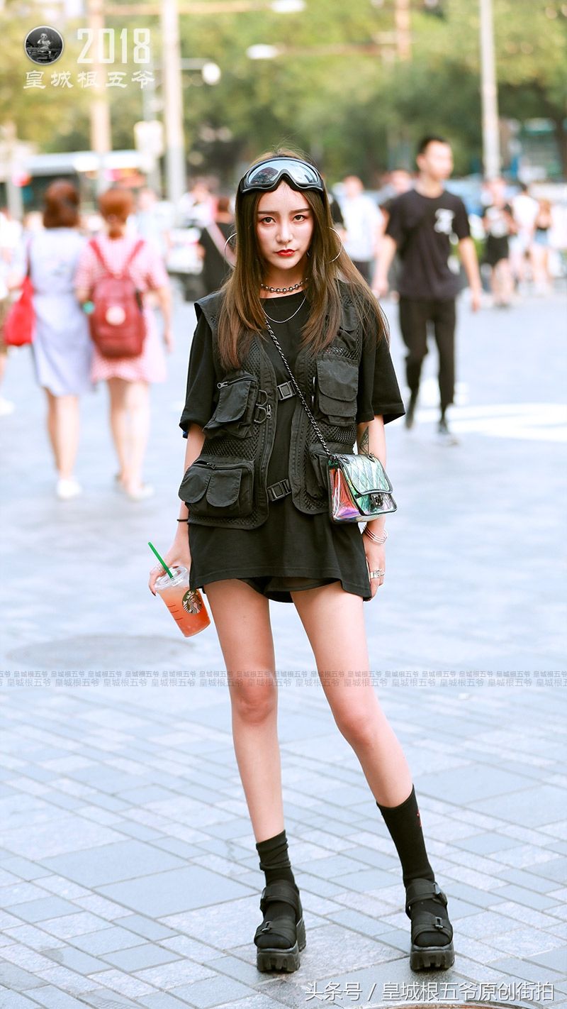 街拍:你说太老土，我说很时髦，每一个都有自己对美的定义