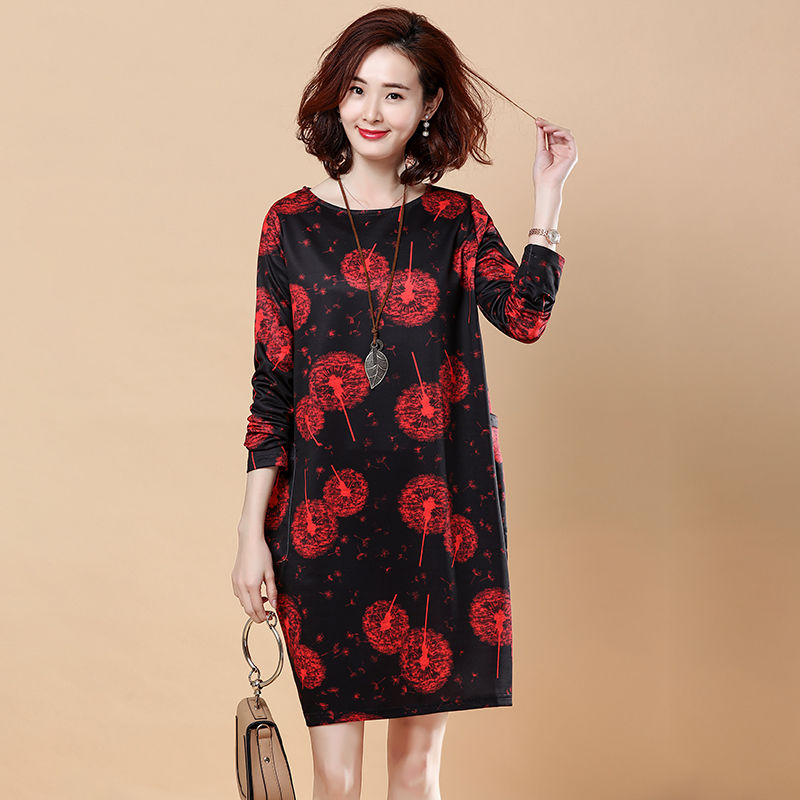 今年不流行穿阔腿裤了，如今流行这样打扮，美的忍不住多看几眼