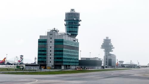 香港机场连续两日取消航班，一个国际超大枢纽机场瘫痪的后果有多