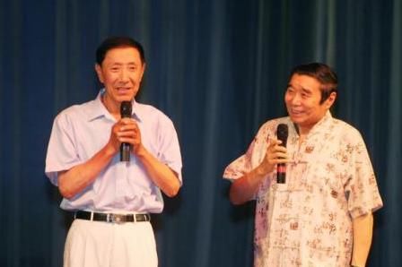  「相声演员」最早走红全国的民营相声团体，不是郭德纲德云社，是杨振华艺术团