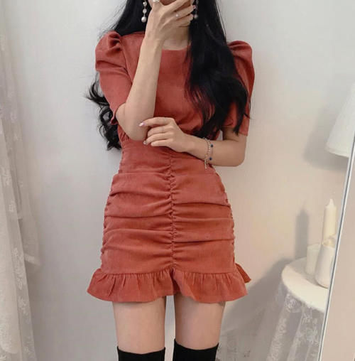  [凸显]春季怎么穿才美呢？轻熟风完美诠释时尚，凸显你的女人味