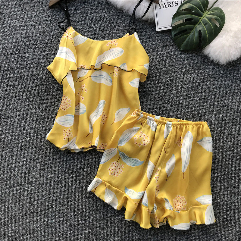 去年睡衣别穿了，看成熟女人怎么穿，简直迷死人了