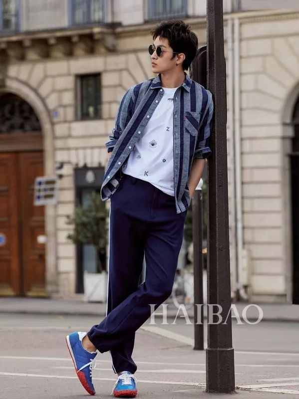 你的穿搭过时啦!跟戚薇、屈楚萧学最潮穿法，分分钟朋友圈点赞过