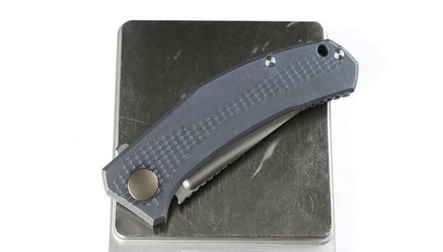 『鉴赏』「鉴赏」绿刺熊牛仔裤轴承折叠刀