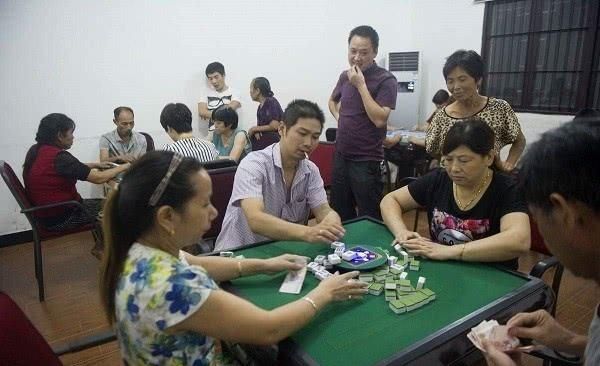  「农民朋友」年底之前，村干部“严防死守”，杜绝3种行为出现，