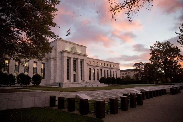 美国如何用美元薅世界的羊毛？教科书一般的布局，值得中国学习！