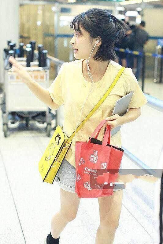 沈月瘦下来了！小腿瘦的像筷子，看到无修图的时候我被“打脸”了