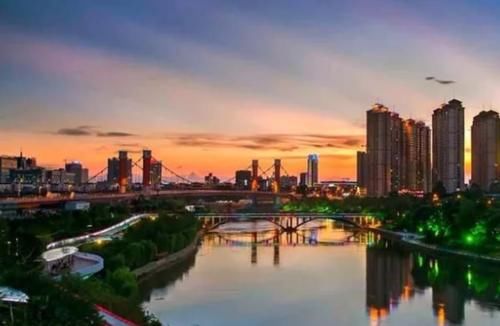  #gdp#广西这两座城市，未来同城一体化痕迹明显，GDP增速实现新