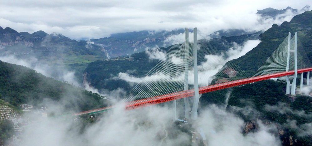 中国唯一没有平原的省份，风景绝佳，有2.1万座公路桥梁