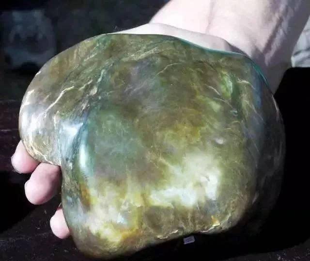  「玉石」谁说老外不玩奇石, 看看国外的石头市场是啥样!