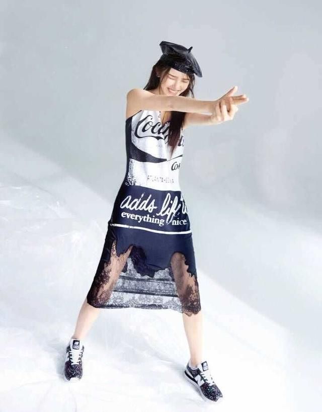 林允可谓是娱乐圈中一股“清流”！穿衣打扮跟做人一样真实不做作