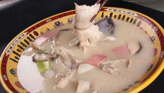  「从鳃盖下刀」三鲜脱骨鱼，猫一样的剔骨法你见过吗？