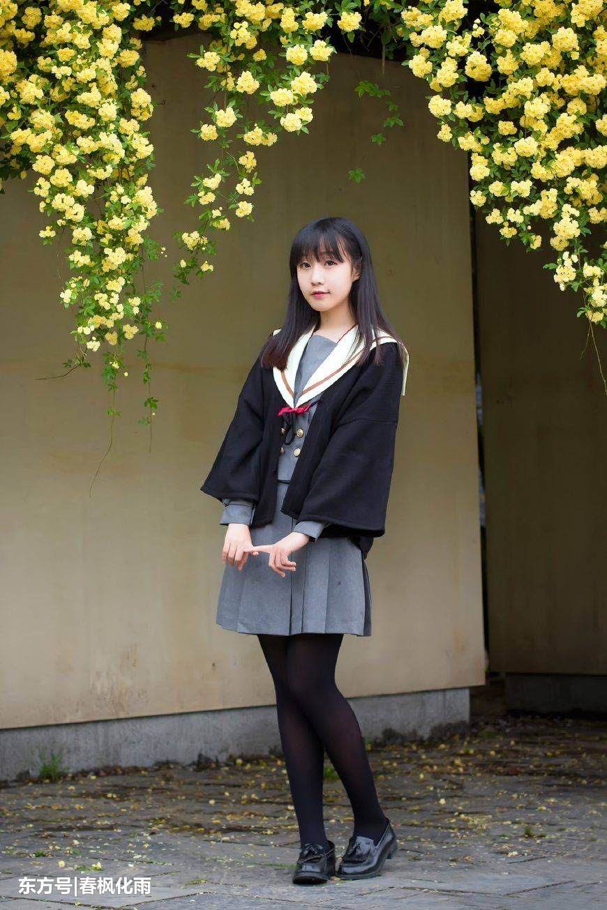 小学妹学生制服,黑丝美腿,清纯时尚风!