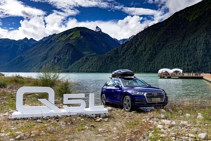 2018年初秋，“琉璃蓝色”必火!