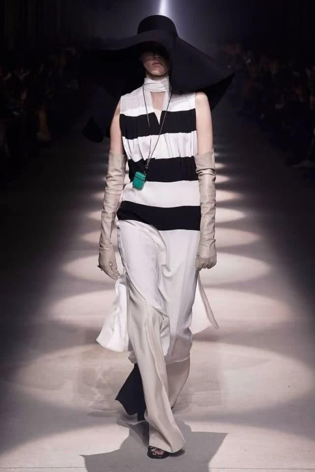  【Givenchy】堪比高定，再现法国极致优雅丨Givenchy 2020秋冬