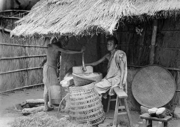  「发现」美国人在鞋盒里发现了6000张中国老照片