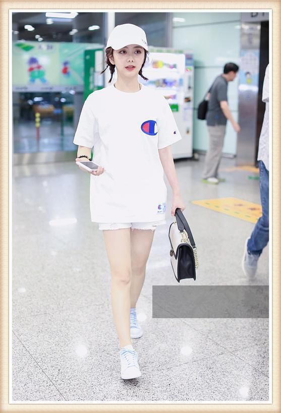 看了谭松韵的羊角辫,再看看江疏影,才知道真嫩和装嫩差距有多大