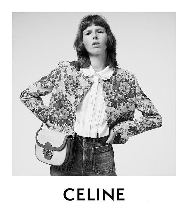复古:一见钟情的复古图案,Celine的这款手袋上架3天就售罄