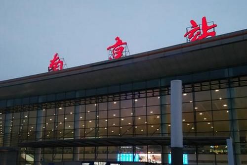 我国最美丽的车站，一出站满眼都是风景，逐渐成为当地的招牌