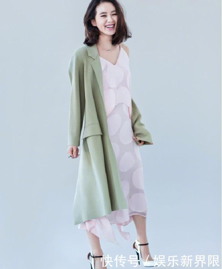 婚后的刘诗诗穿浅色连衣裙，温柔清澈的她品位高了，美出新高度！
