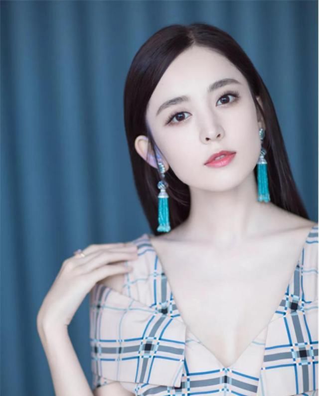  『过时』“留刘海”早就过时了!今年巨乖的4种“发型”,8成女生都适合!
