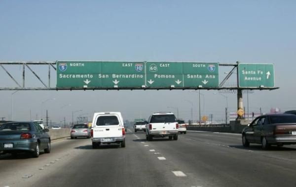  [取消]国内高速一年营收几千亿，依然在亏损，为何不学欧美取消