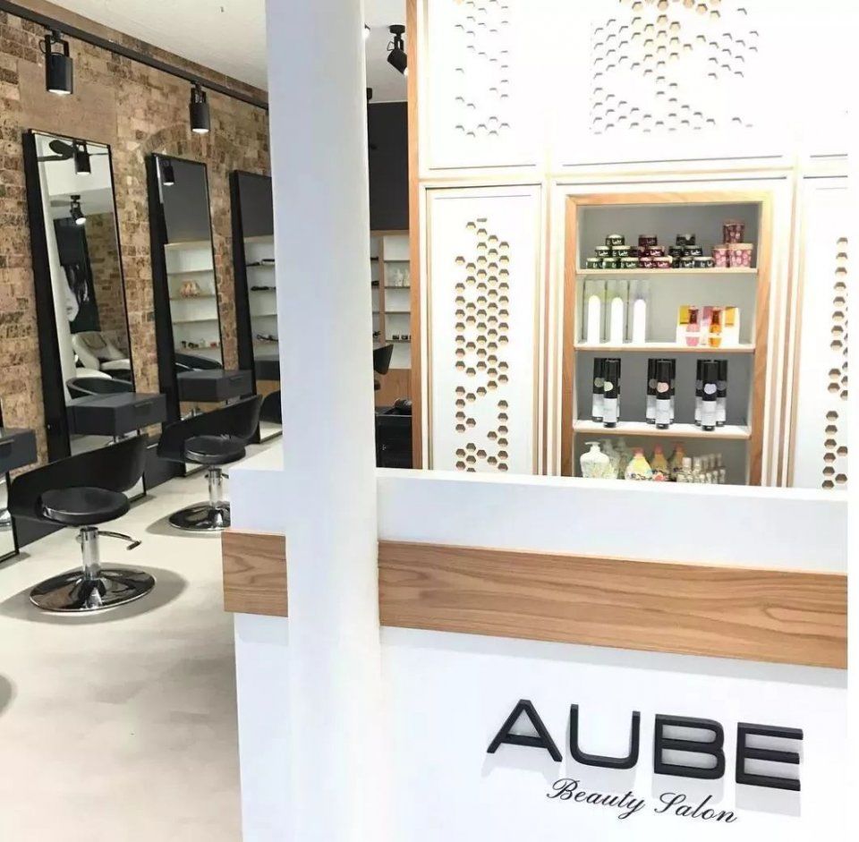 还在流行小奶狗?Instagram盐系小哥哥火遍悉尼CBD，只因他修长有