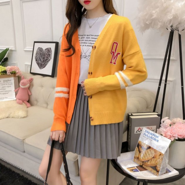 闺蜜真心太会搭配了，小开衫+连衣裙，修身又显年轻，优雅又大气