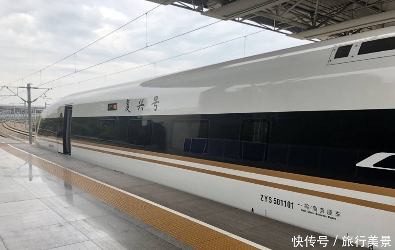 高铁每30秒要踩一下踏板，可是只有一位驾驶员，要怎么上厕所呢？