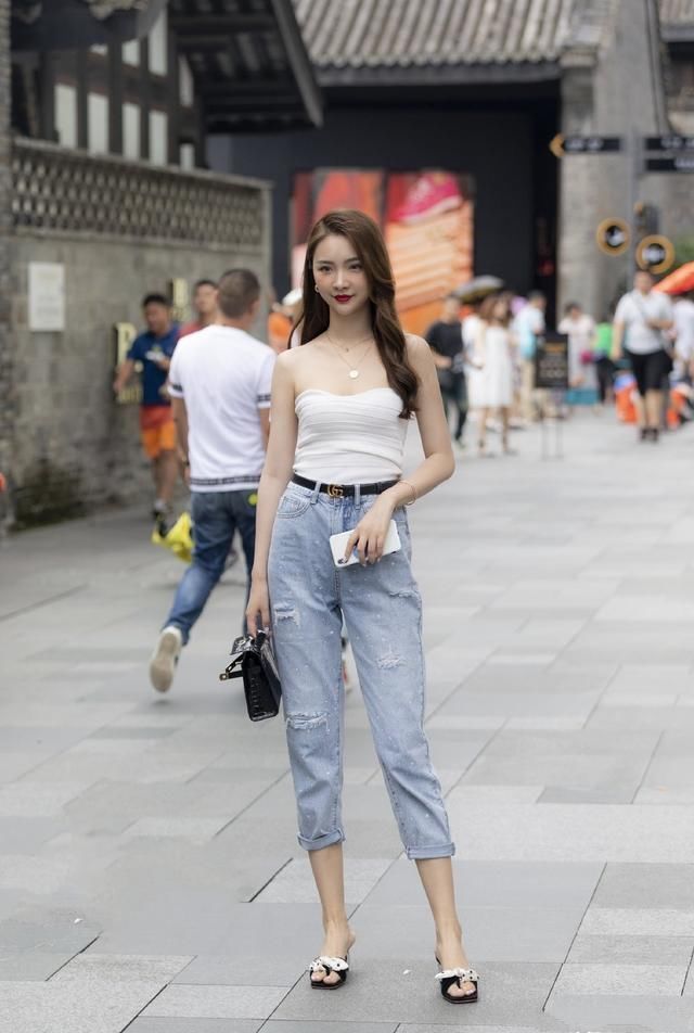  「面料」没有对比就没有伤害，一字肩和抹胸上衣的优缺点太明显，不要踩雷