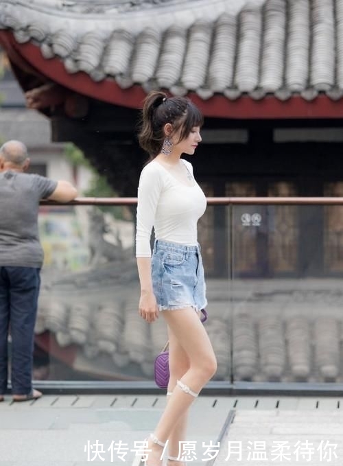 幸运：才能娶到这么美的小姐姐？，街拍：得有多幸运