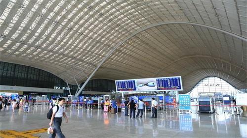 我国坐拥高铁站最多的城市：GDP过万亿，未来有望荣升一线城市