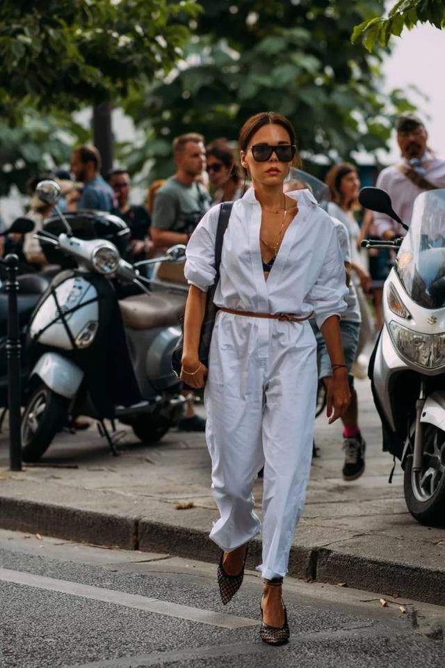 初秋穿什么?一件连体裤就够了