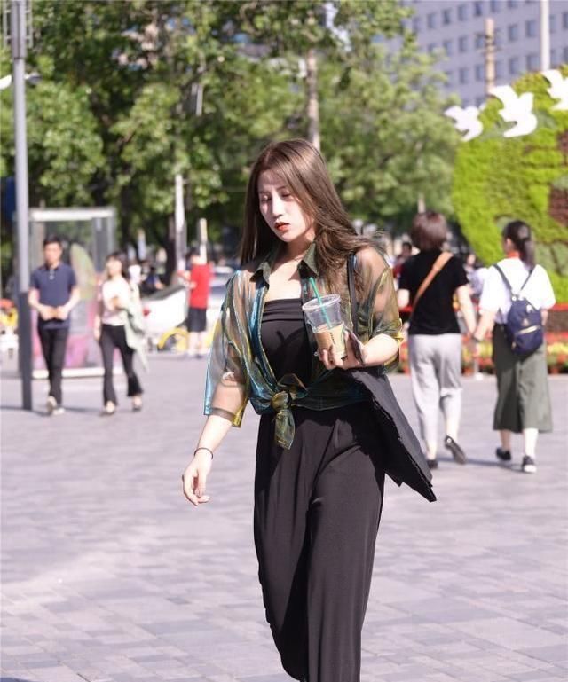  【条黑色】裤子配高跟鞋，会好看，但不是所有的裤子都配高跟鞋
