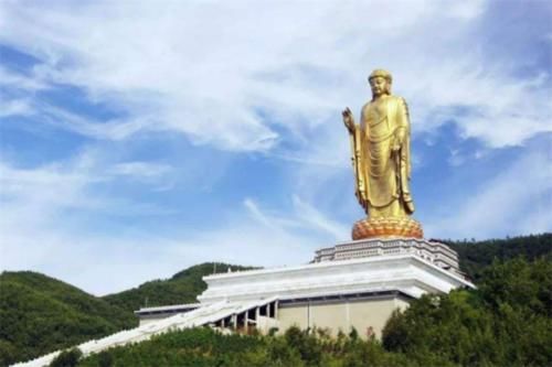 这座投资12亿约70层楼高的佛像,如今无人参拜,游客:拜不起