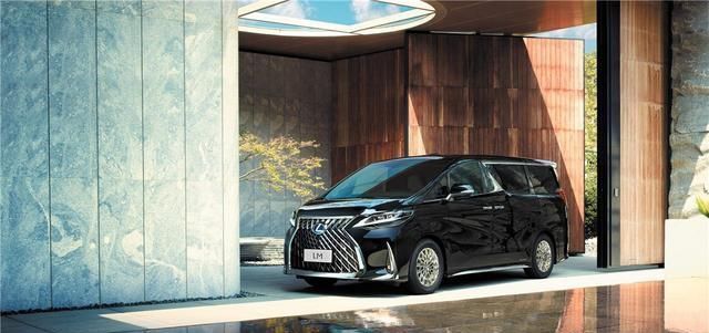  「三观」百公里油耗1300L，比布加迪还快的国产车，看完毁“三观”