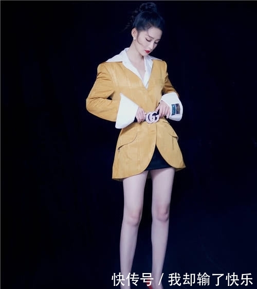 『女人』李沁这双腿像是“假”的,P都P不了这么完美,女人看了都羡慕嫉妒