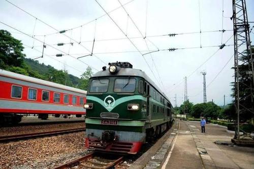 中国唯一“免费”火车：任何人可免费乘坐，农民还是最大的受益者