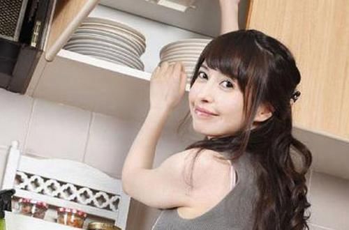  时期@从少女到少妇，女性应如何在饮食上适当进补？才能保一世安康