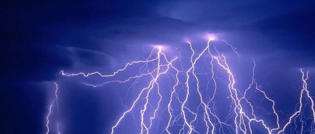 摄影技巧：闪电怎么拍？以下拍摄要点要掌握