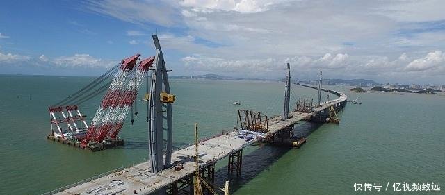 中国这条铁路，实现了火车在水下行驶的梦想，美日纷纷上门求购