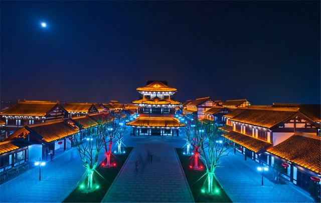 俗语：八月十五云遮月，正月十五雪打灯，啥意思？蕴含古人智慧