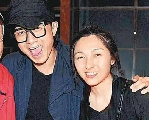 小说集:成名29年,与助手娶妻生子...小说集里的小故事如愿以偿了!