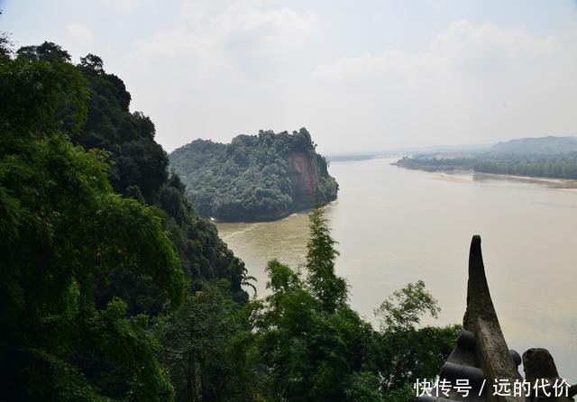 这里是中国四大佛教圣地之一，被誉为“东方佛都”