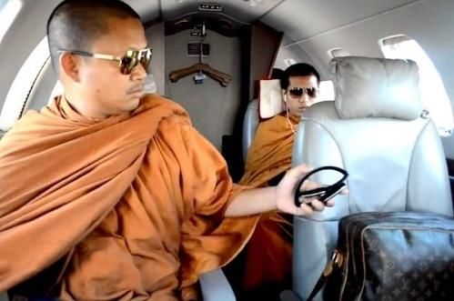 “炫富和尚”因诈骗性侵被判114年监禁 83辆车70万存款