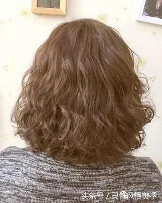 头发散下来的季节到了，你可以换款发型了，各种年龄段都有！
