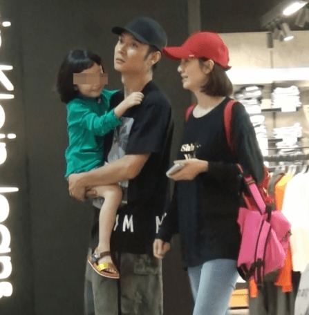 实力澄清！张丹峰一家现身 低调秀恩爱回怼出轨谣言